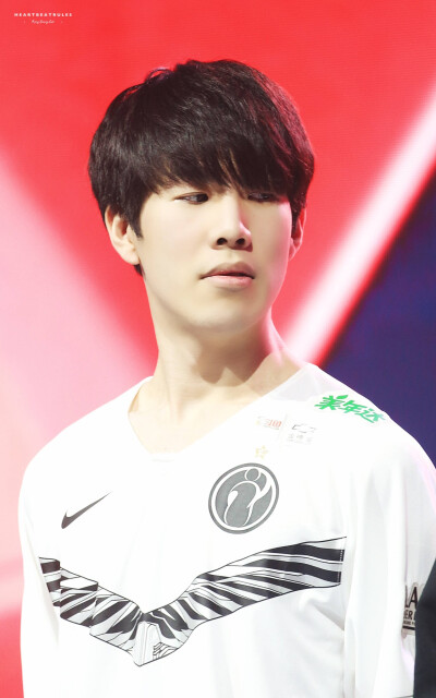 LPL夏季赛W3D7：LNG关键之战对阵TES，AL剑指第六胜